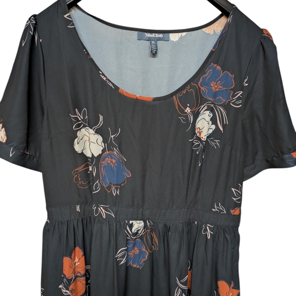Modcloth What's The Scoop Gray Floral Fit and Flare Dress Size XL - Picture 2 of 6